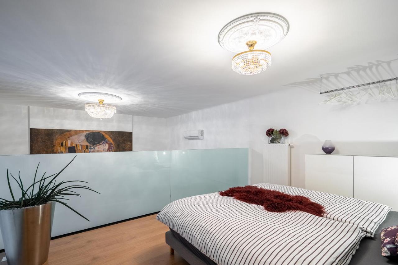 The Kiss - Luxurioeses City Loft Am Naschmarkt Виена Екстериор снимка
